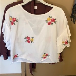 Linen flower top with V back